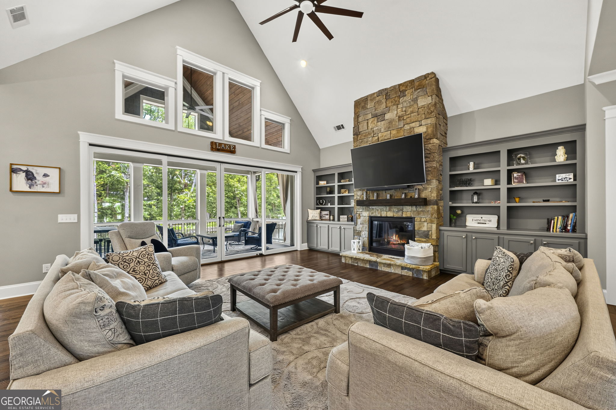 1190 Sugar Run Property Photo 16