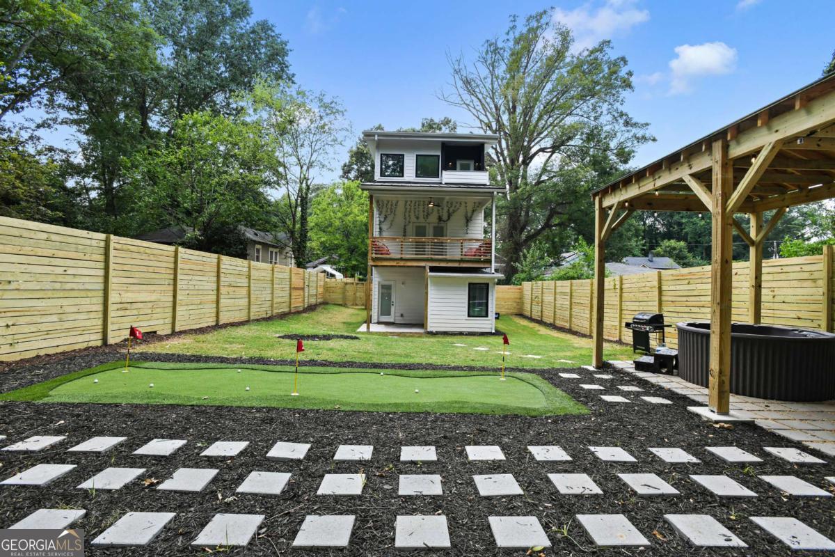 729 Emily Place Nw Property Photo 39