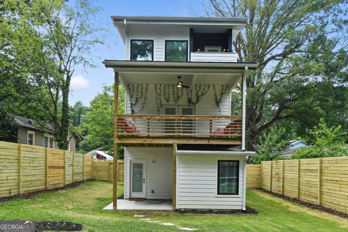 729 Emily Place Nw Property Photo 41