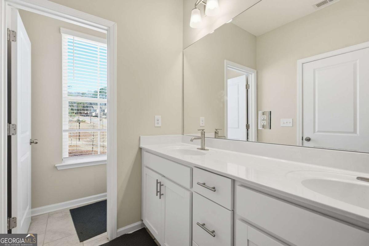 3317 Park Pointe Circle Property Photo 18