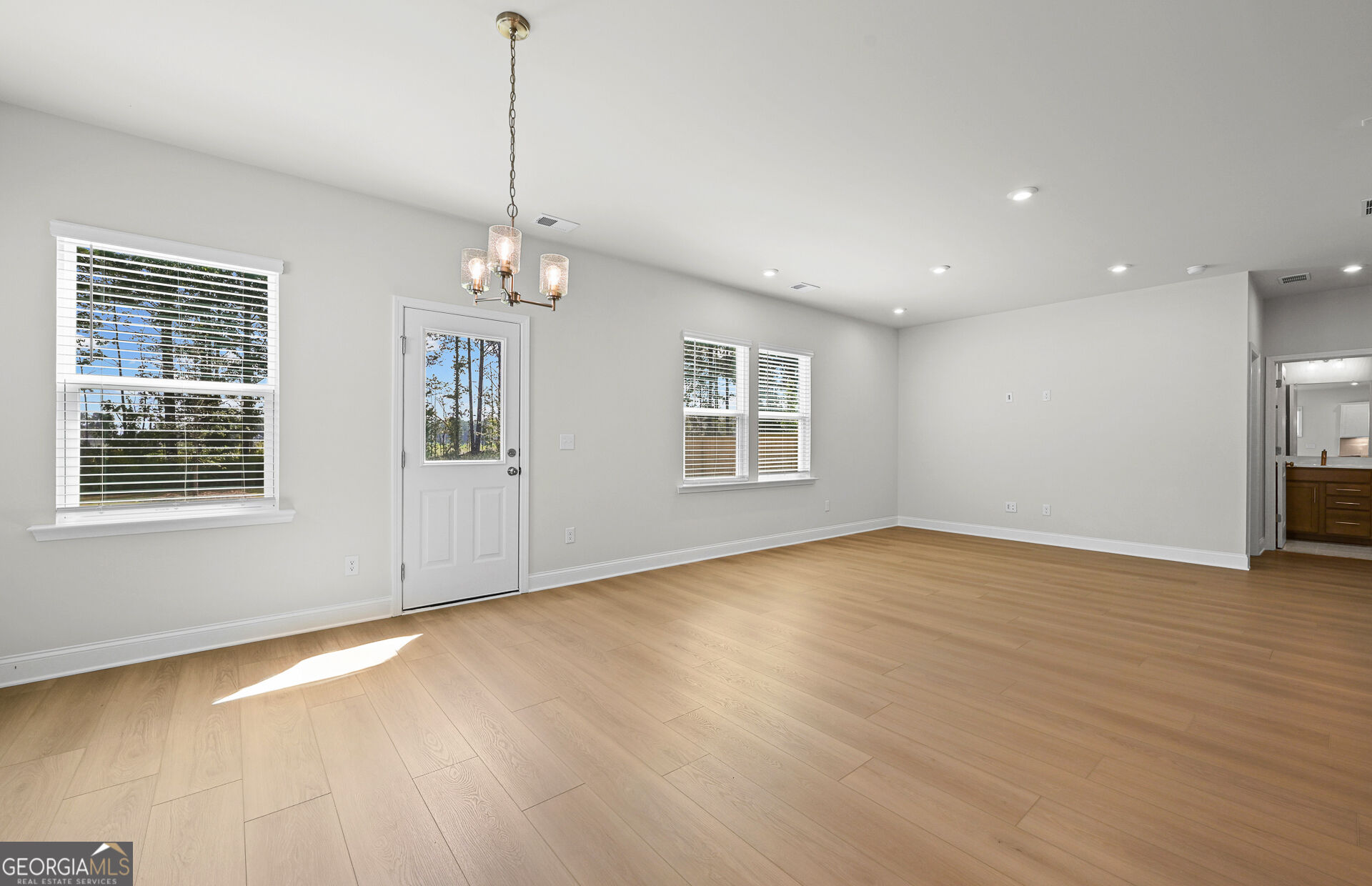 813 Oleander Court Property Photo 7