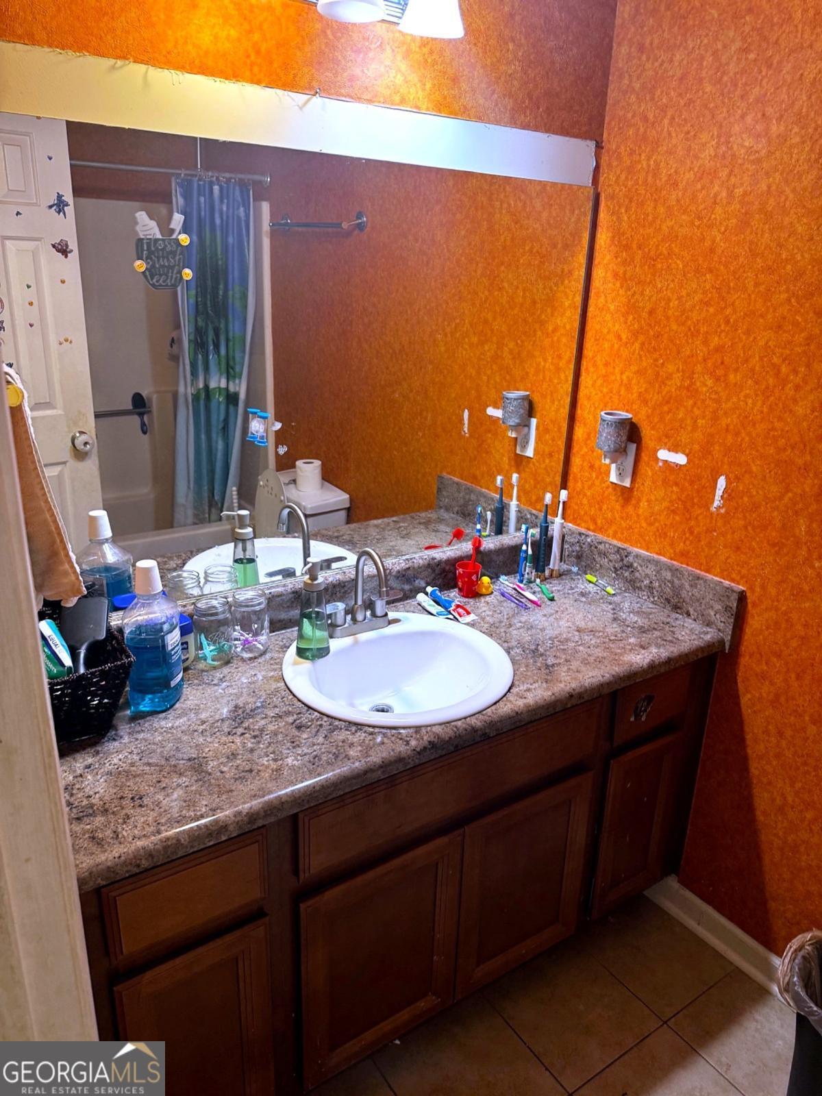 674 Ladora Drive Property Photo 3
