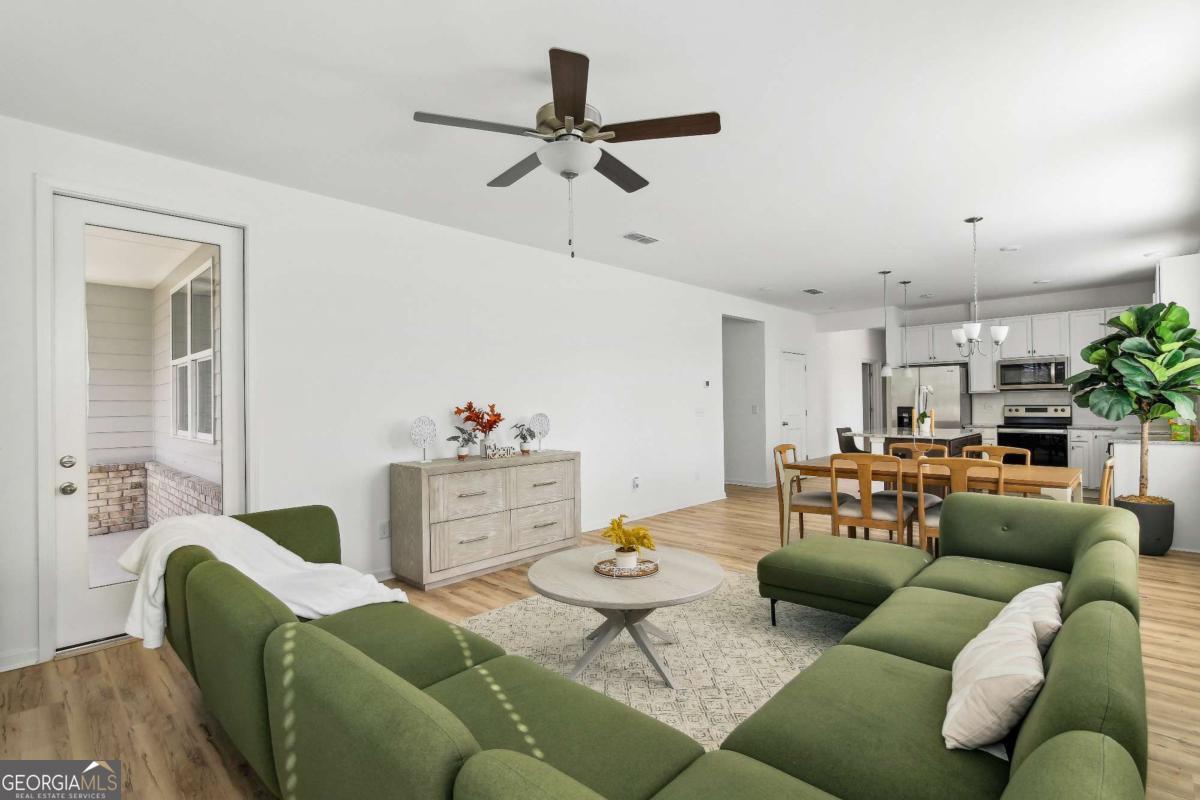 1513 Salinger Court # 1513 Property Photo 6