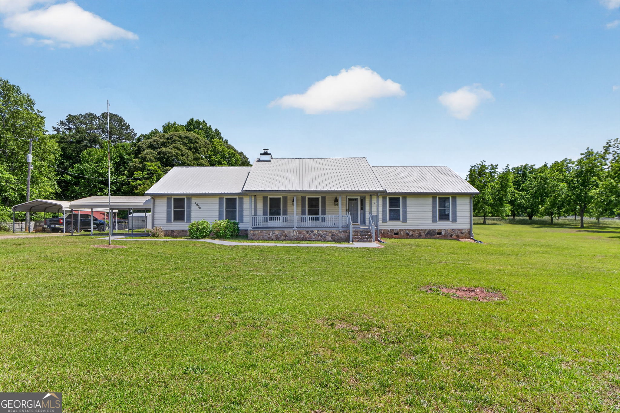 1650 Highway 81 W Property Photo 1