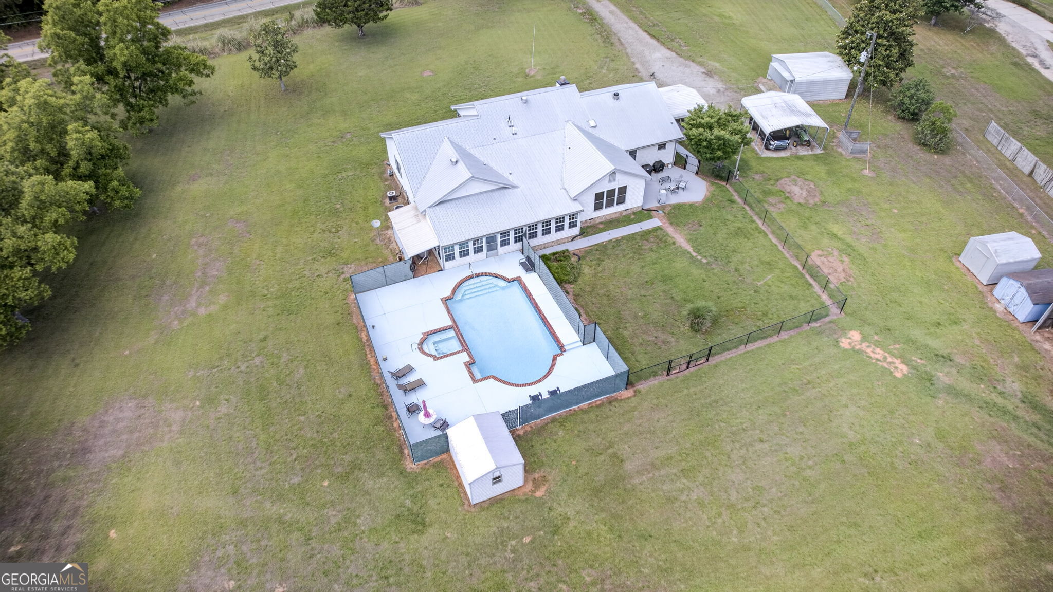 1650 Highway 81 W Property Photo 6