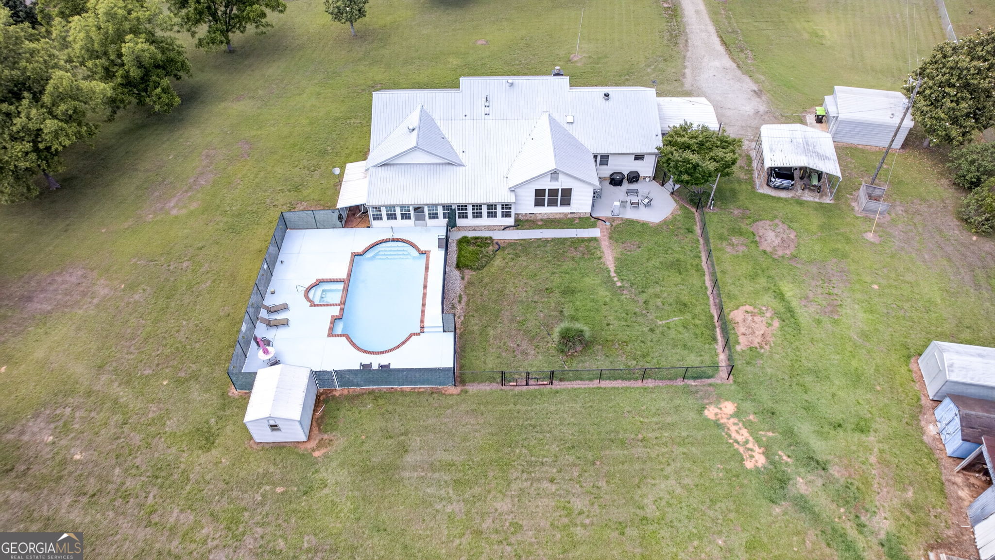 1650 Highway 81 W Property Photo 7