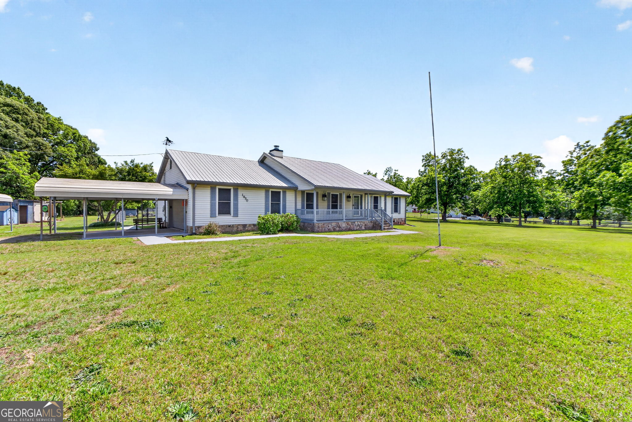 1650 Highway 81 W Property Photo 8