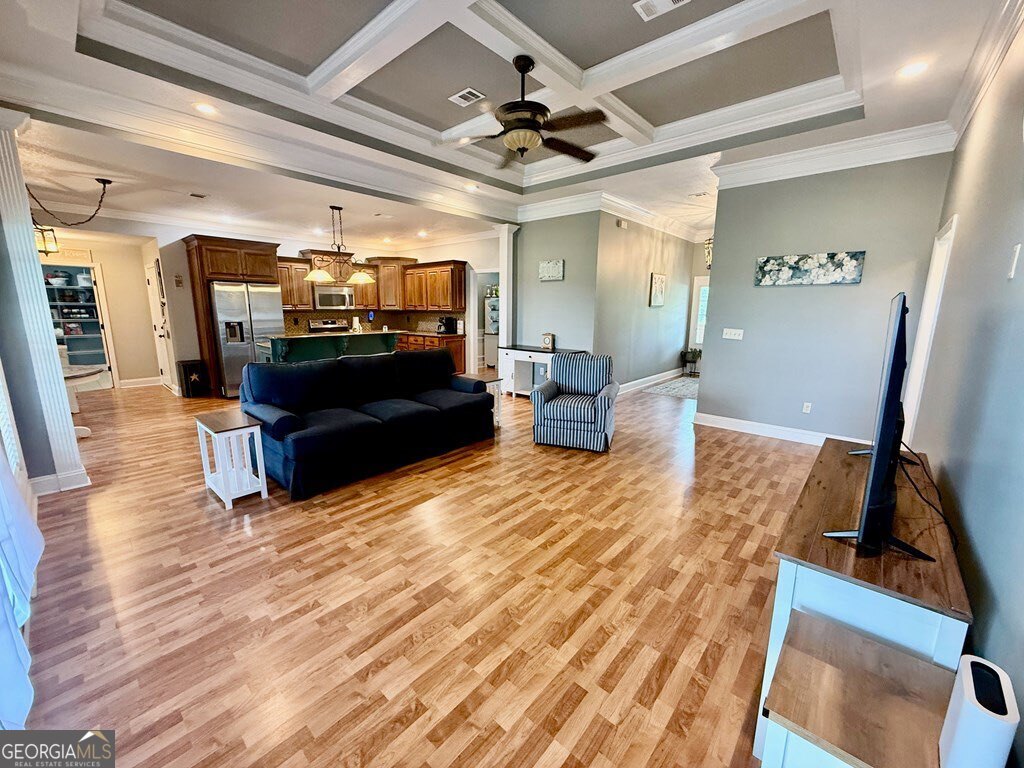 631 Patterson Street Property Photo 8