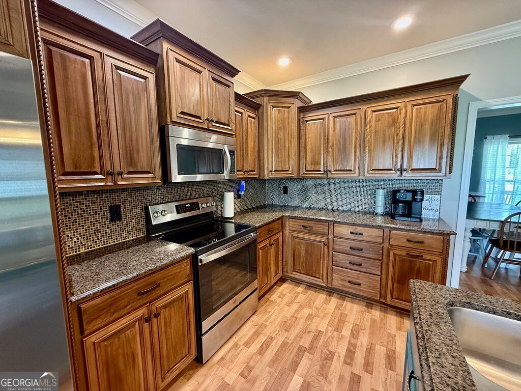631 Patterson Street Property Photo 12