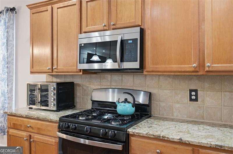 4363 Walforde Boulevard Property Photo 5