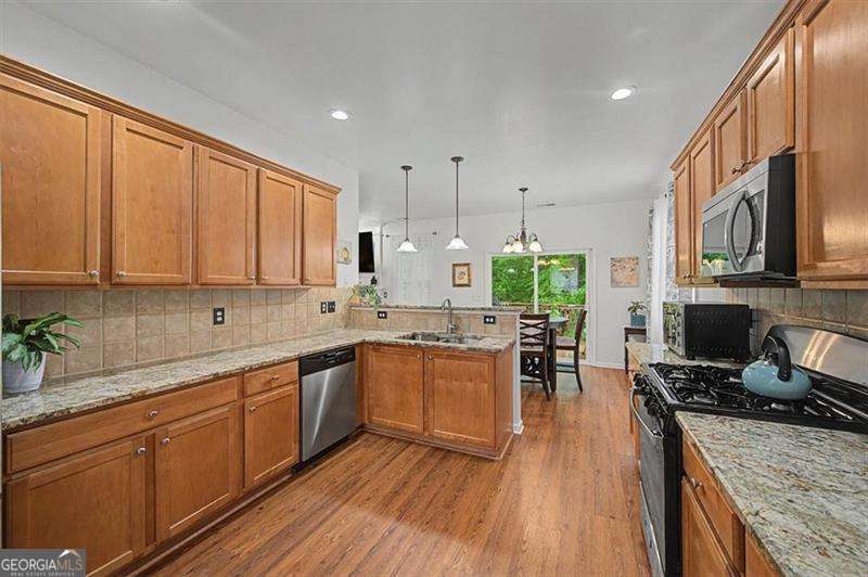 4363 Walforde Boulevard Property Photo 6