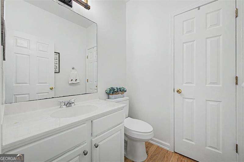 4363 Walforde Boulevard Property Photo 13