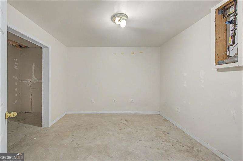 4363 Walforde Boulevard Property Photo 27