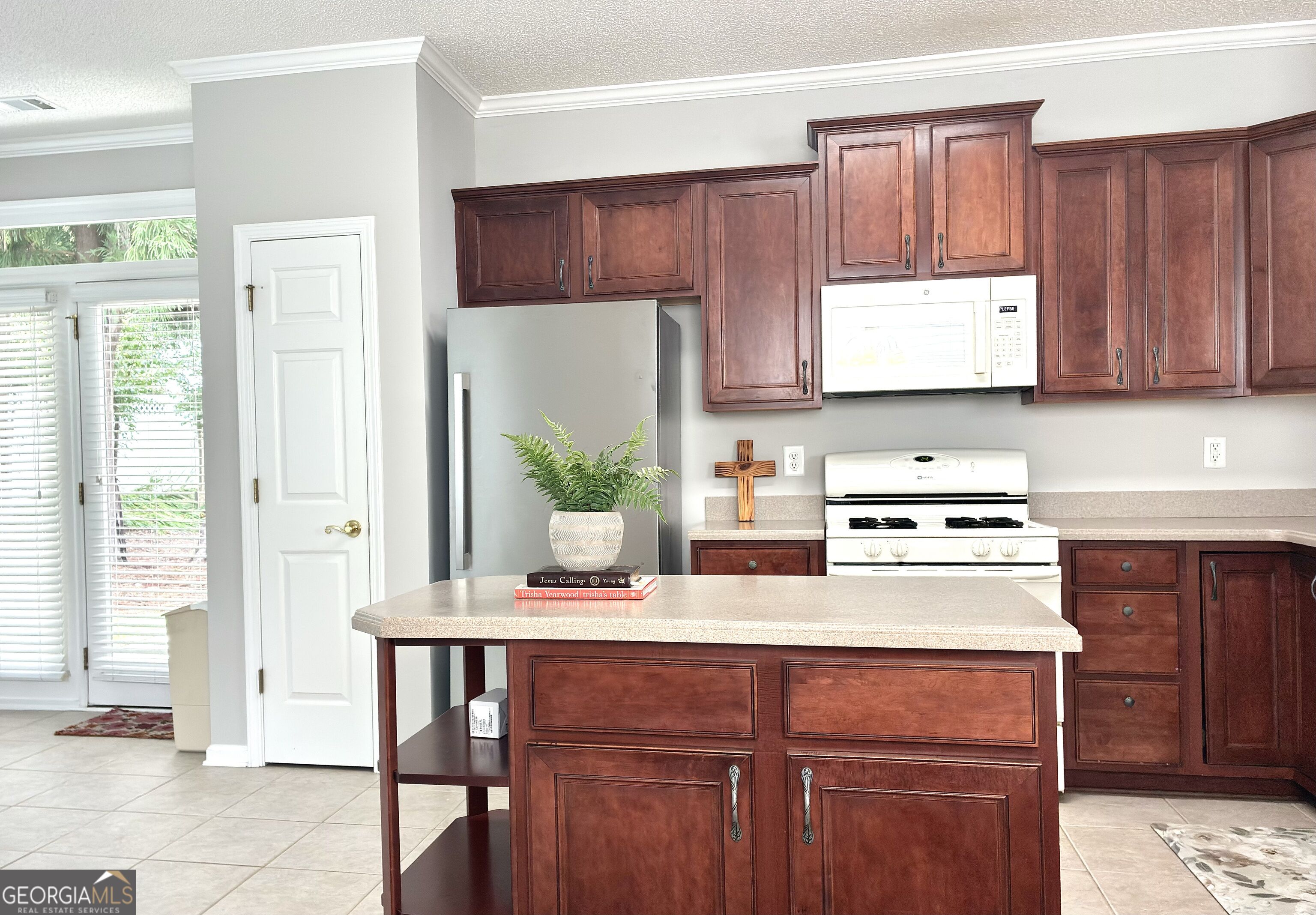 36 Ginger Gold Drive Property Photo 5