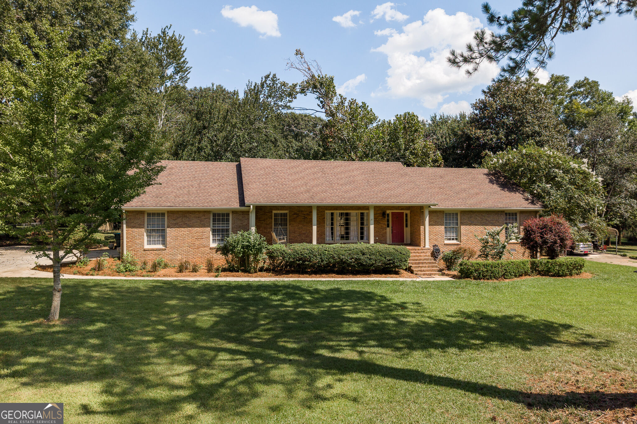 1035 Whit Davis Road Property Photo 2
