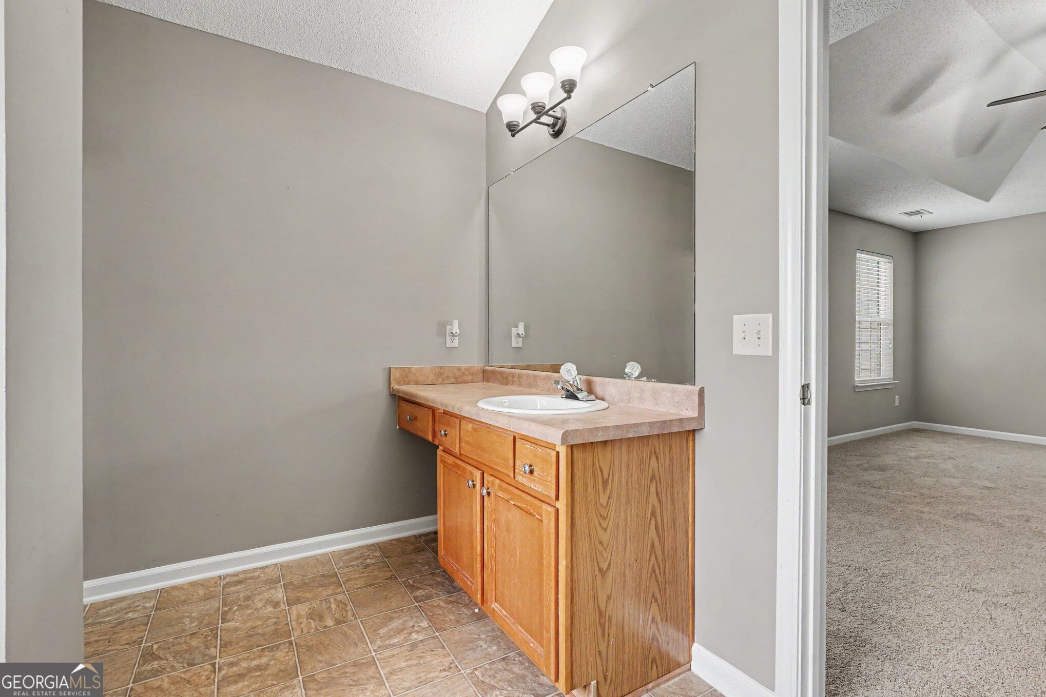 230 Stone Ridge Way Property Photo 24