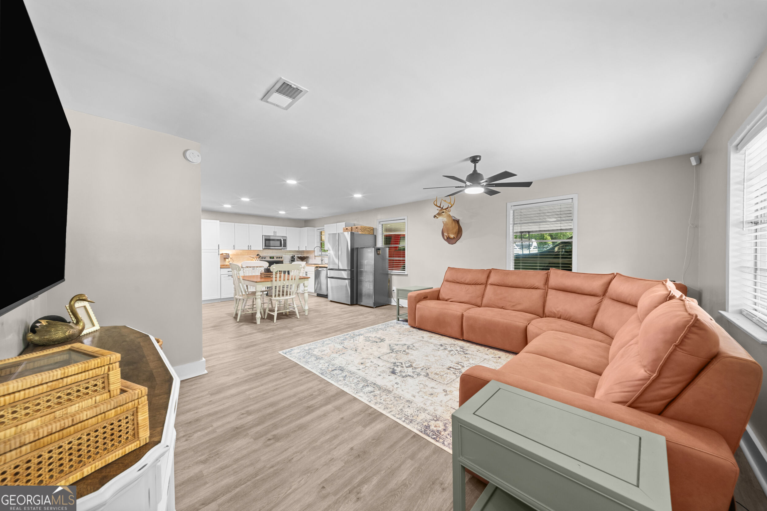 100 Pineview Road Property Photo 6