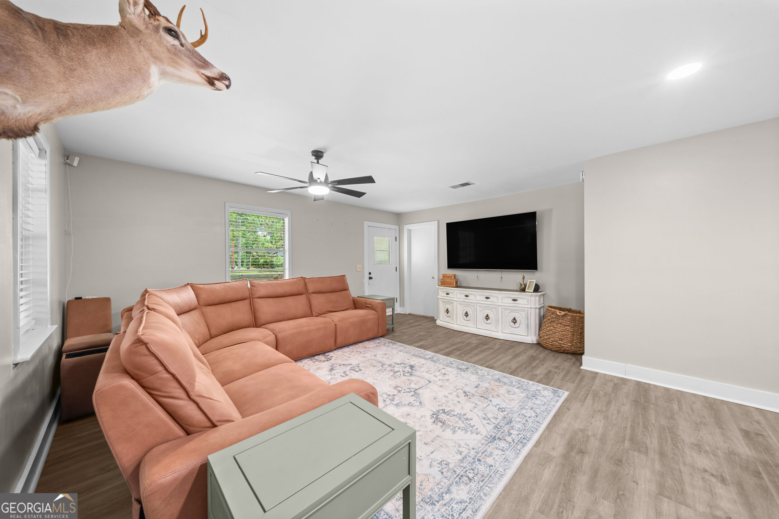 100 Pineview Road Property Photo 8