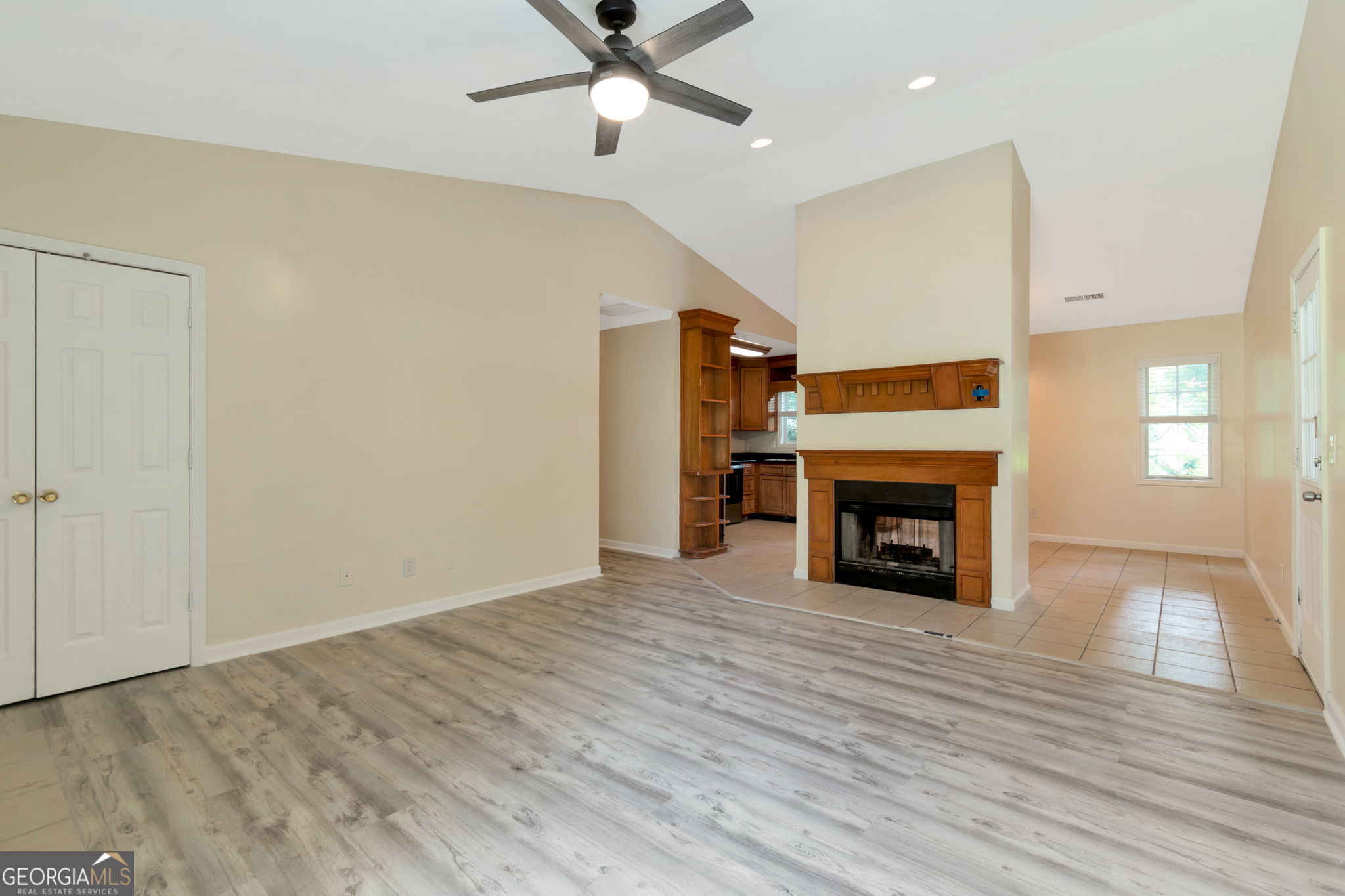 4184 Indian Forest Road Property Photo 5