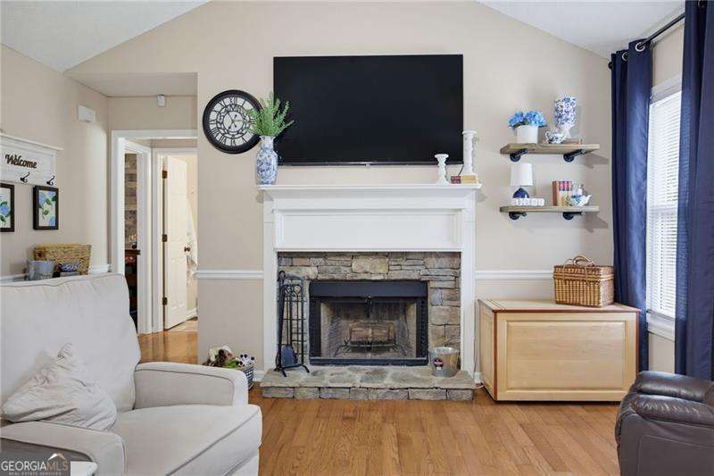 41 Camden Woods Drive Nw Property Photo 4