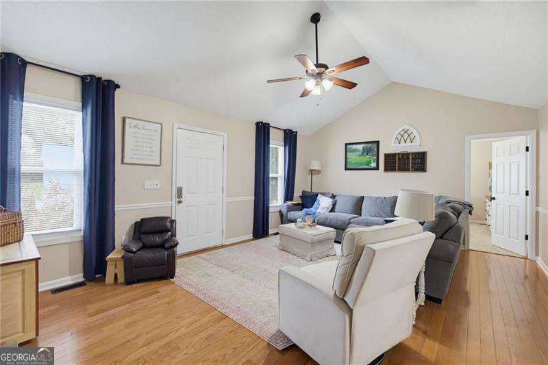 41 Camden Woods Drive Nw Property Photo 5