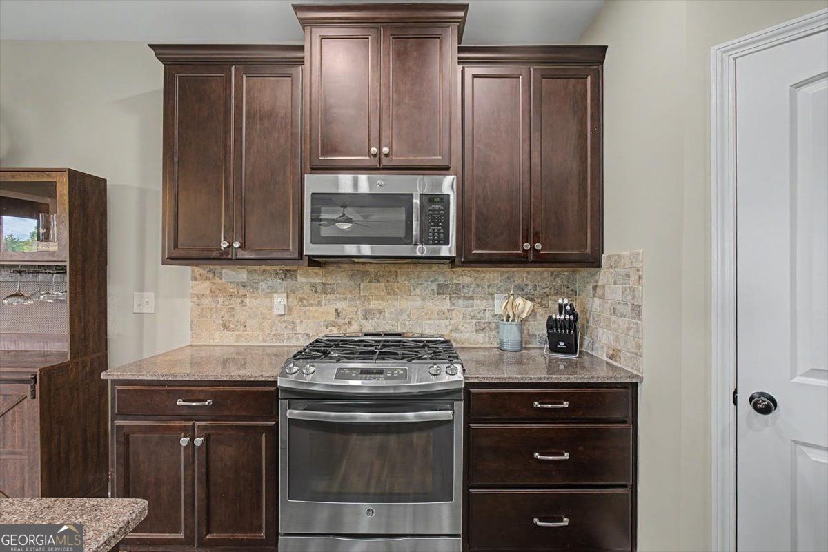 120 Cobblestone Trail Property Photo 17
