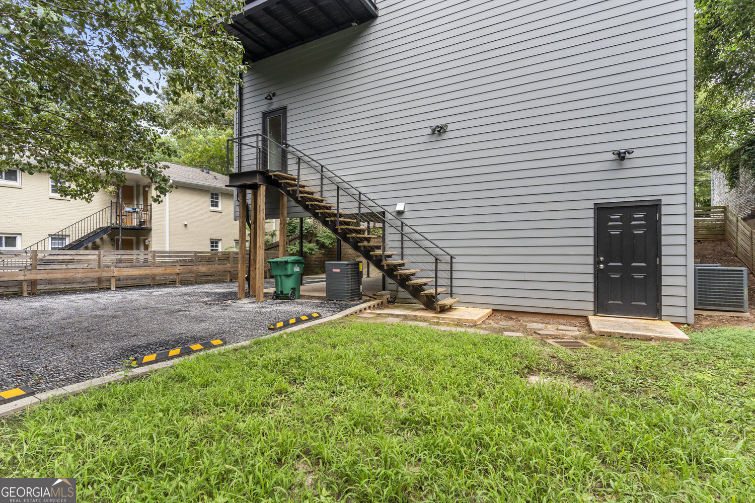 1529 Oakview Road Property Photo 44