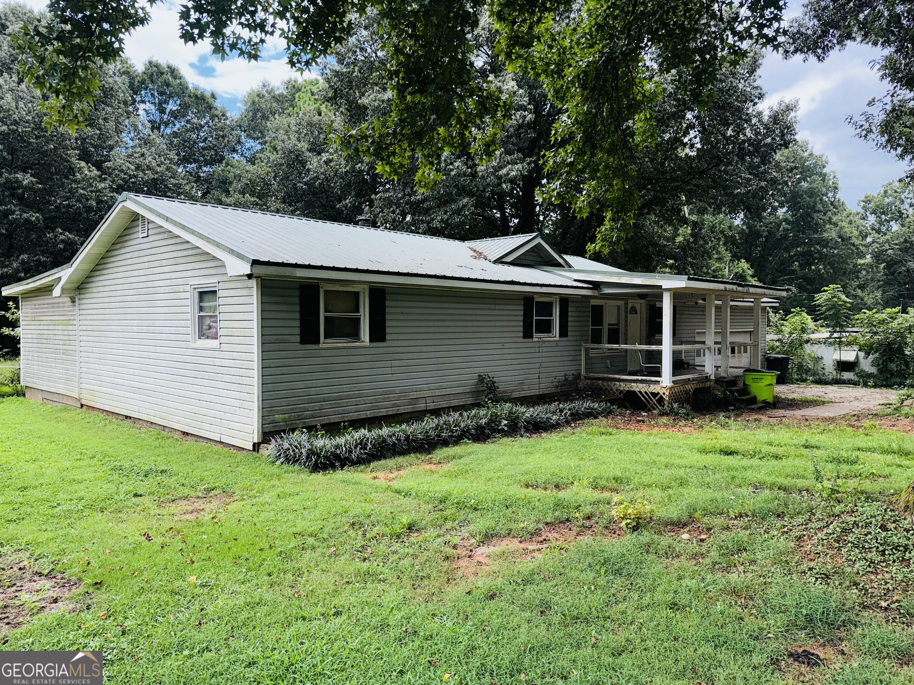 80 Forest Road Property Photo 4
