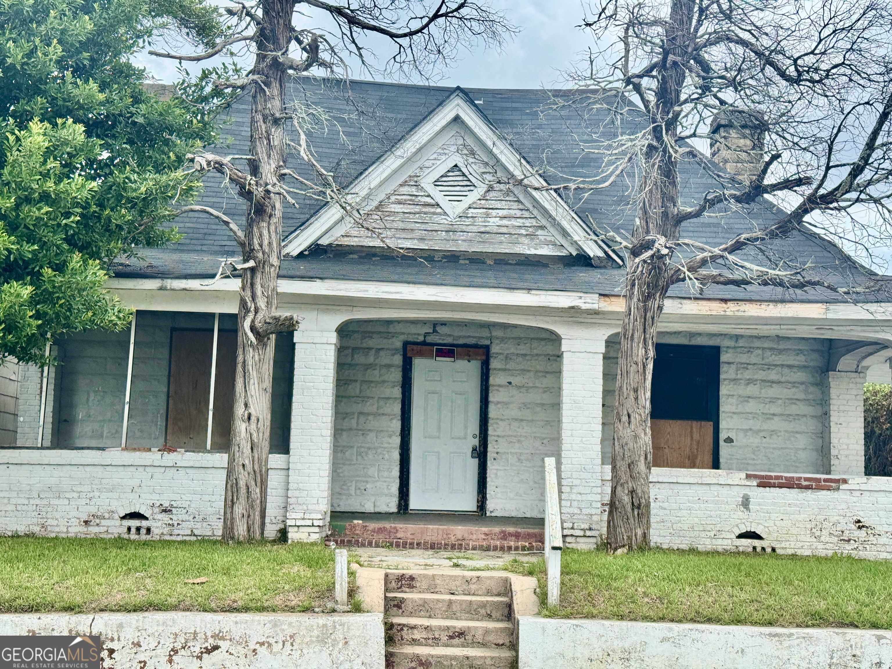 1905 3rd Avenue Property Photo 4