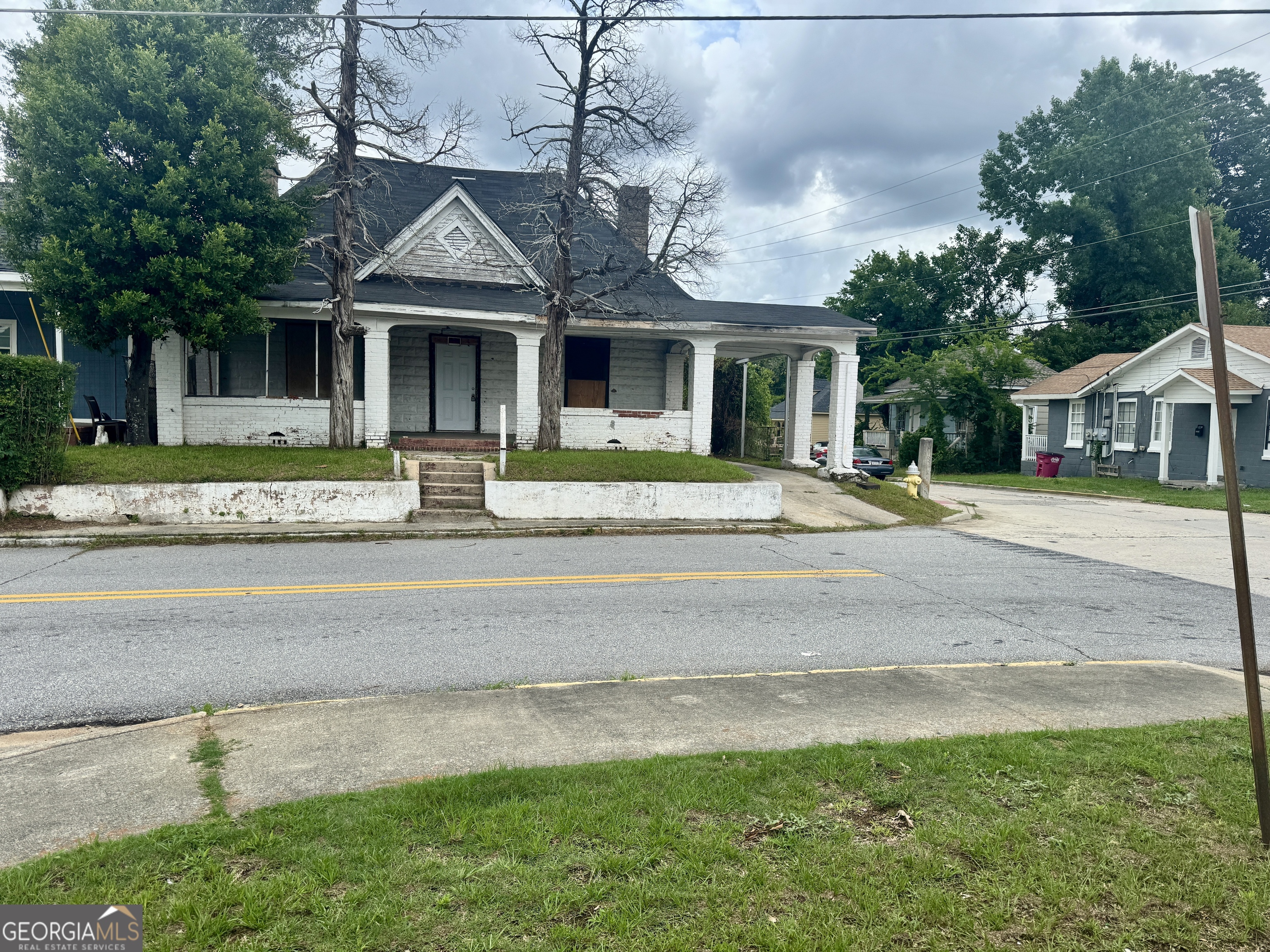 1905 3rd Avenue Property Photo 5