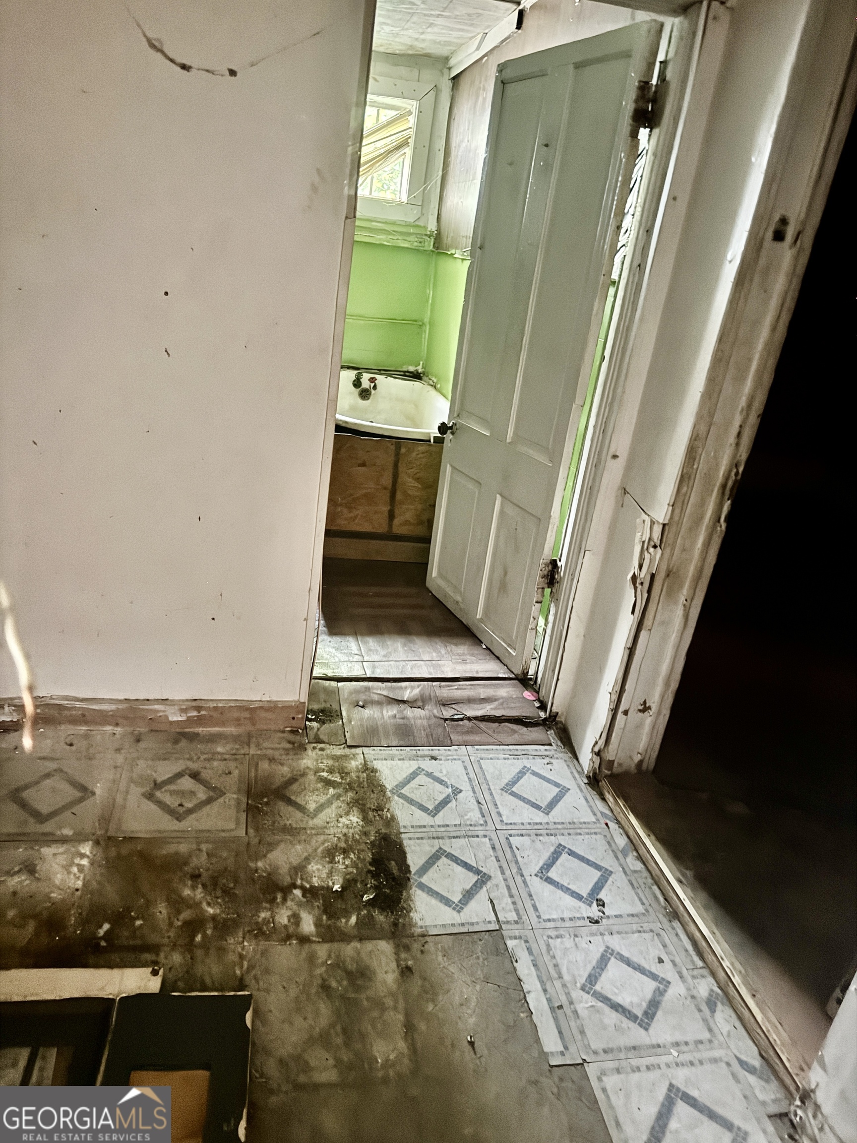 1905 3rd Avenue Property Photo 7
