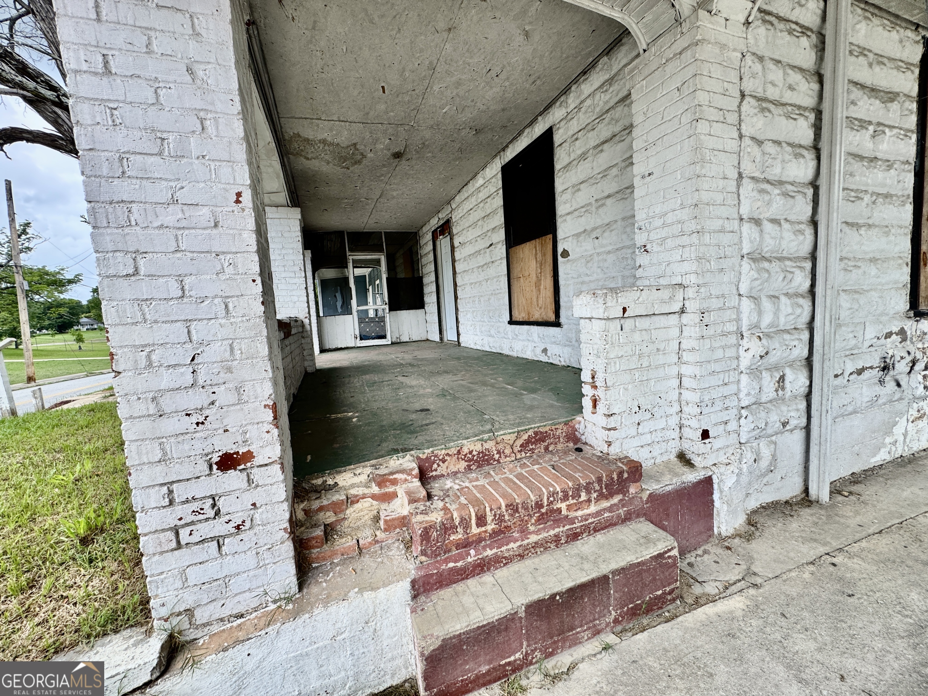 1905 3rd Avenue Property Photo 14