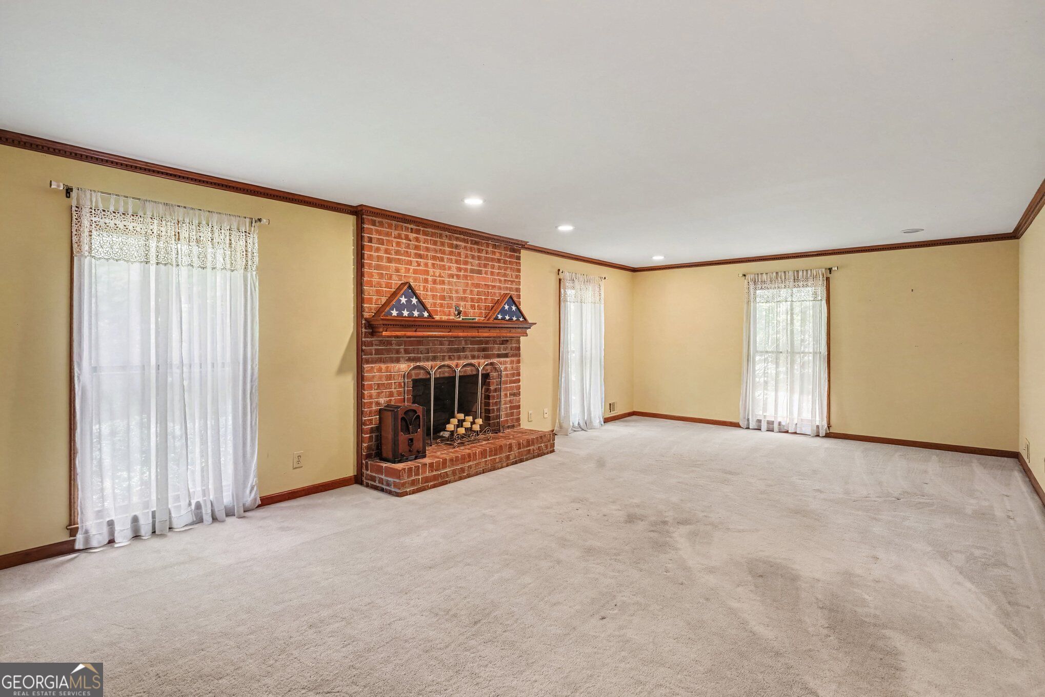 112 Singletree Property Photo 3