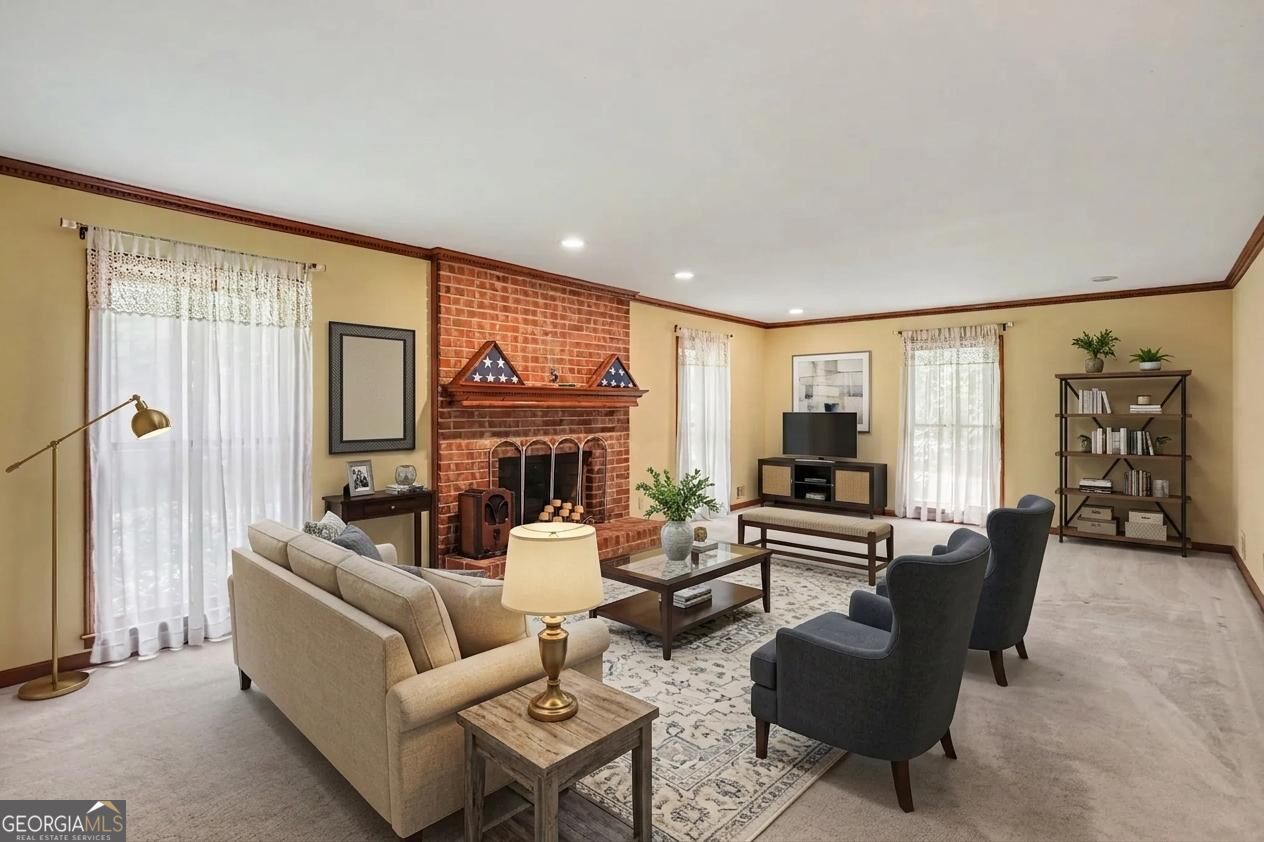 112 Singletree Property Photo 4