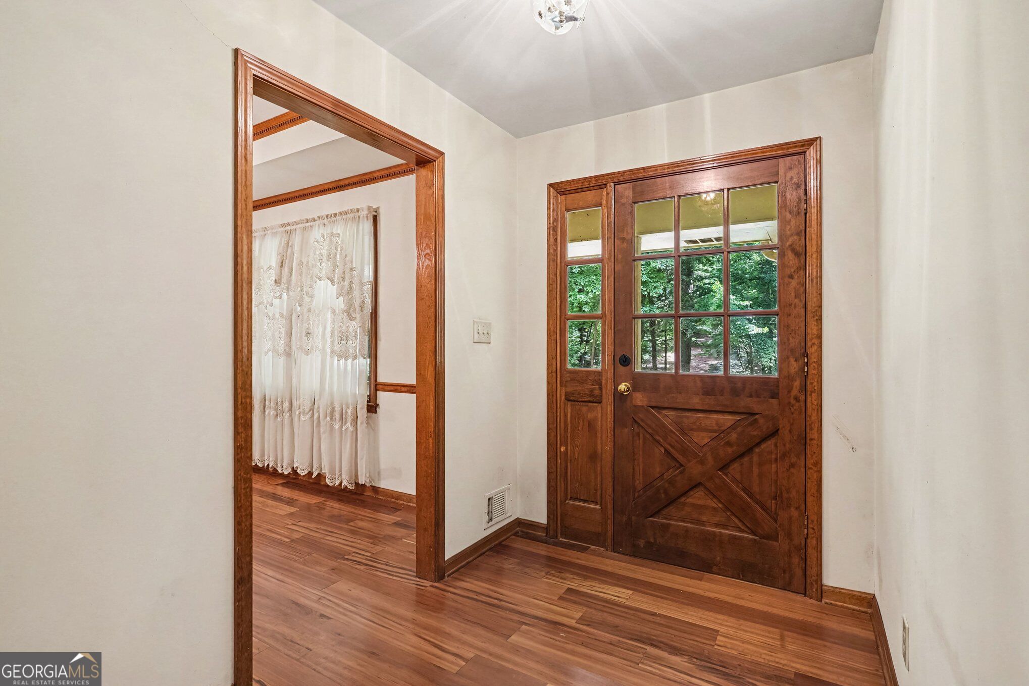 112 Singletree Property Photo 15