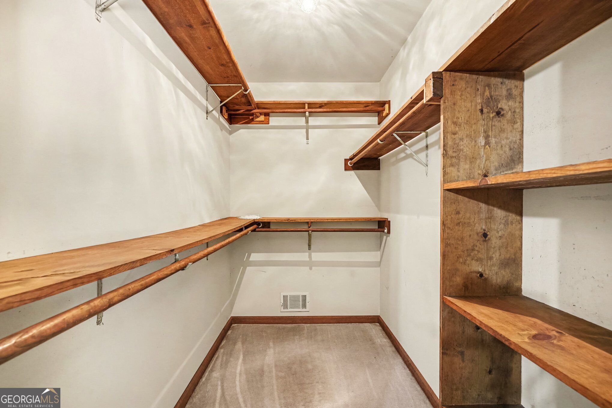 112 Singletree Property Photo 34