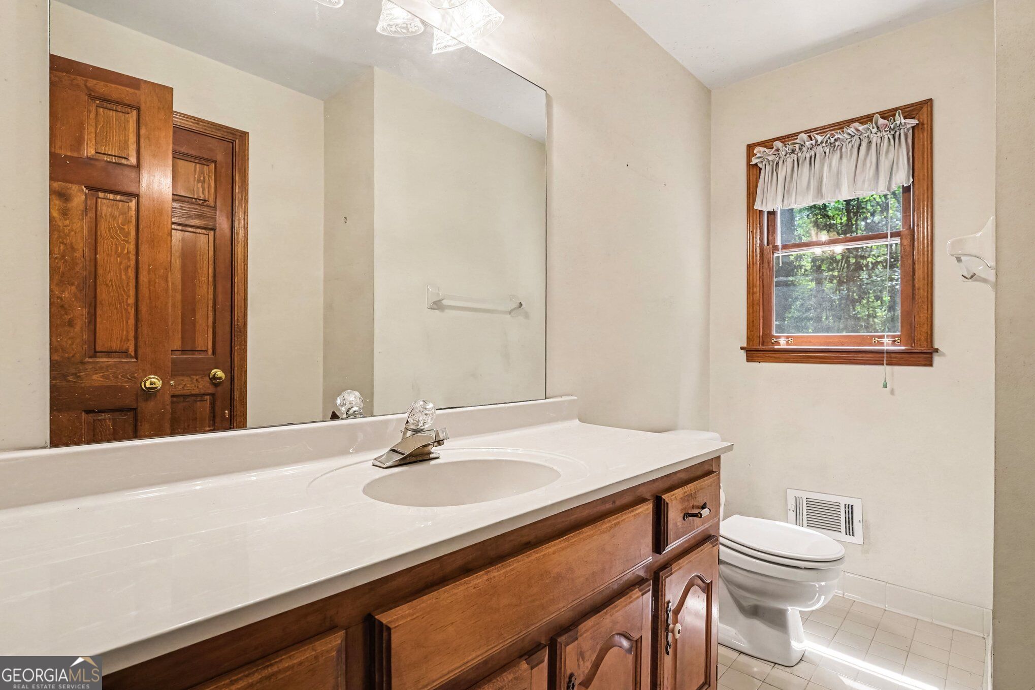 112 Singletree Property Photo 36