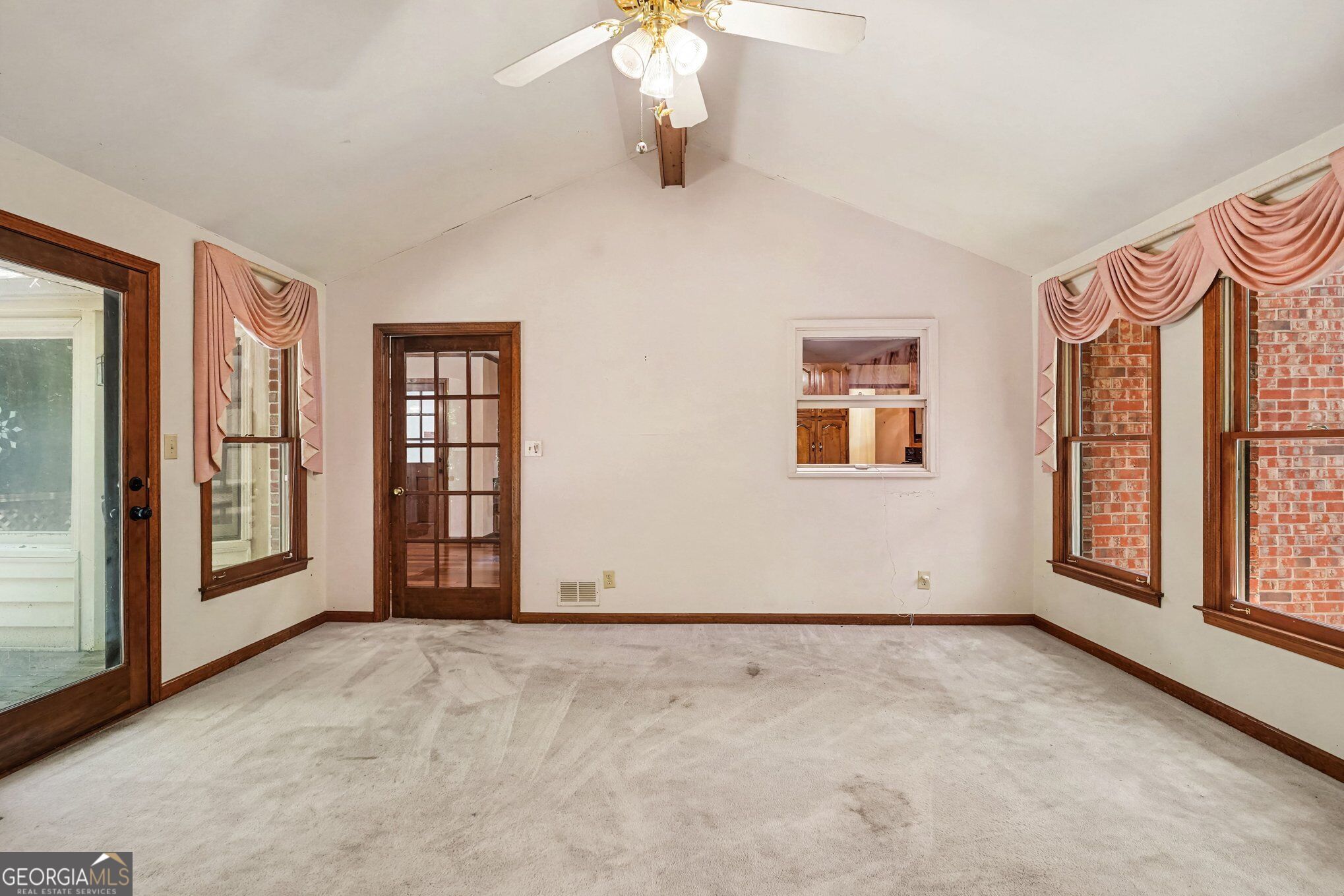 112 Singletree Property Photo 38