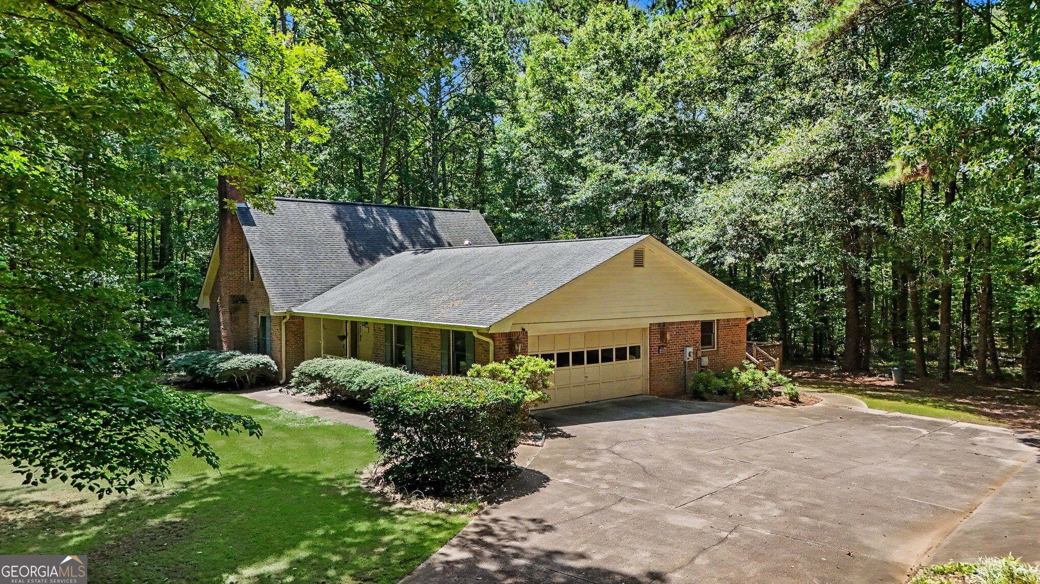 112 Singletree Property Photo 44