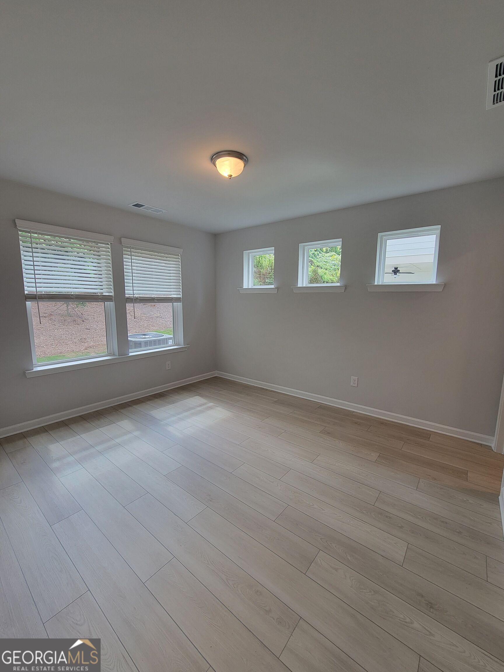 3203 Bateman Drive Sw Property Photo 2