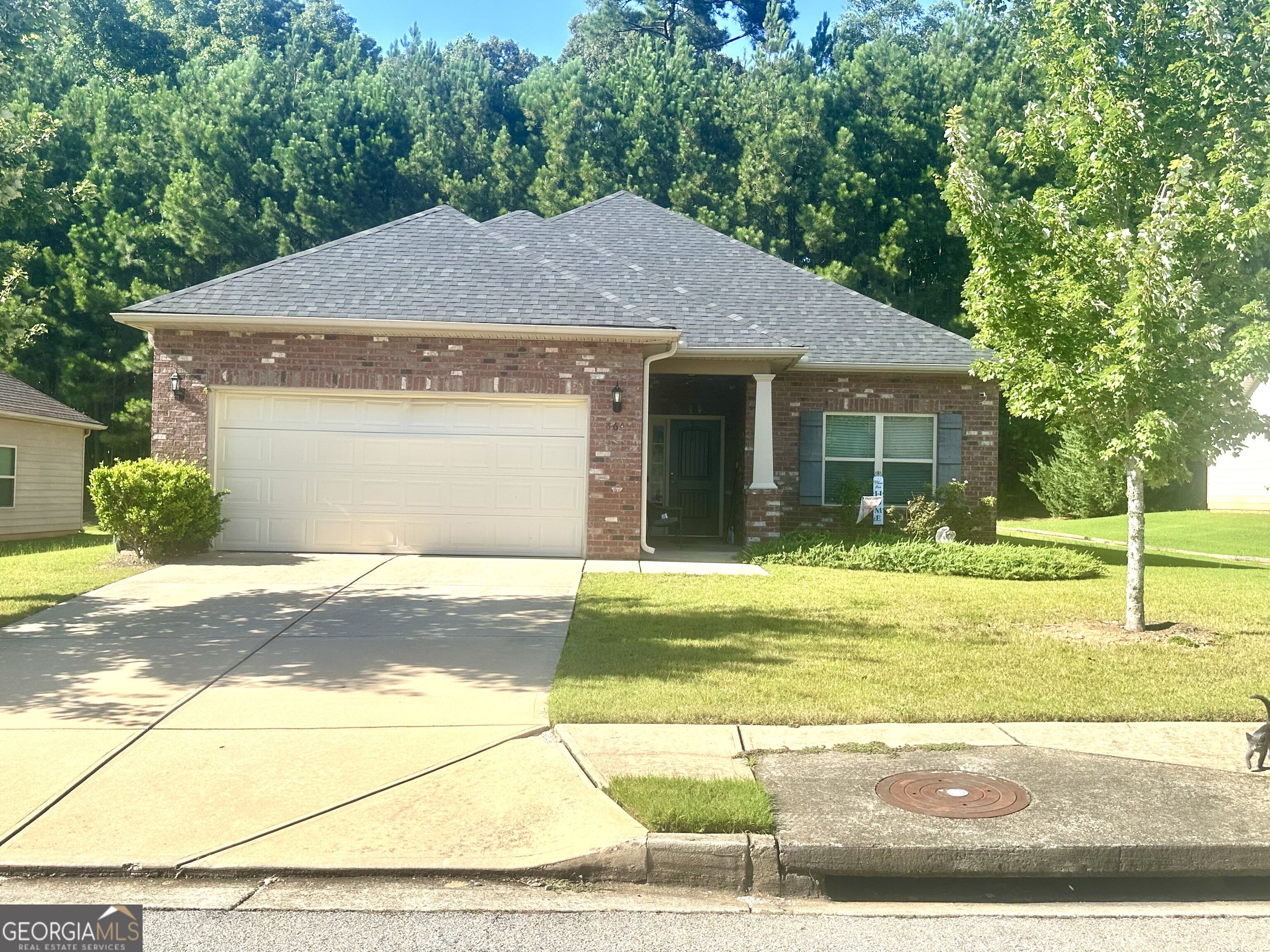 864 Crescent Ln Property Photo 1