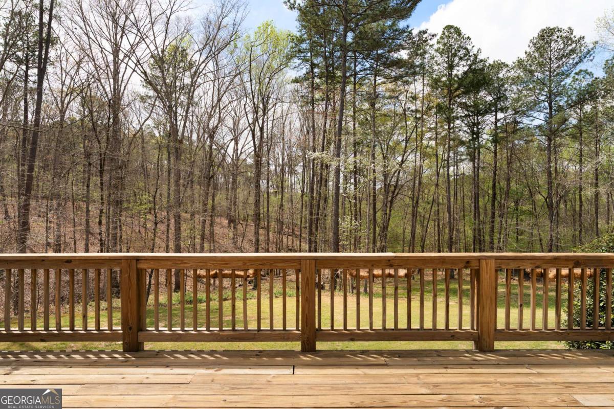 401 Blossom Trail Property Photo 54