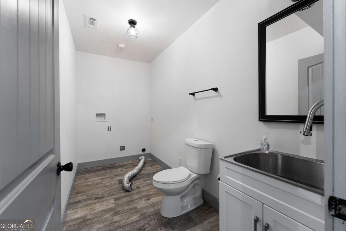 401 Blossom Trail Property Photo 58