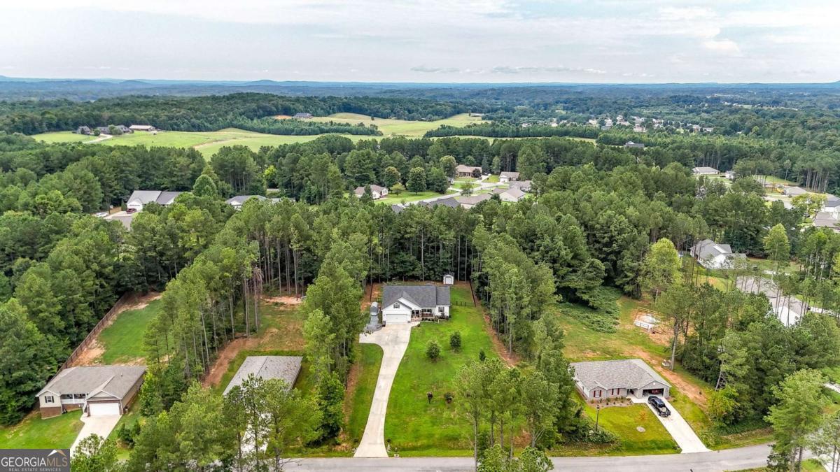 287 Bell Loop Property Photo 4