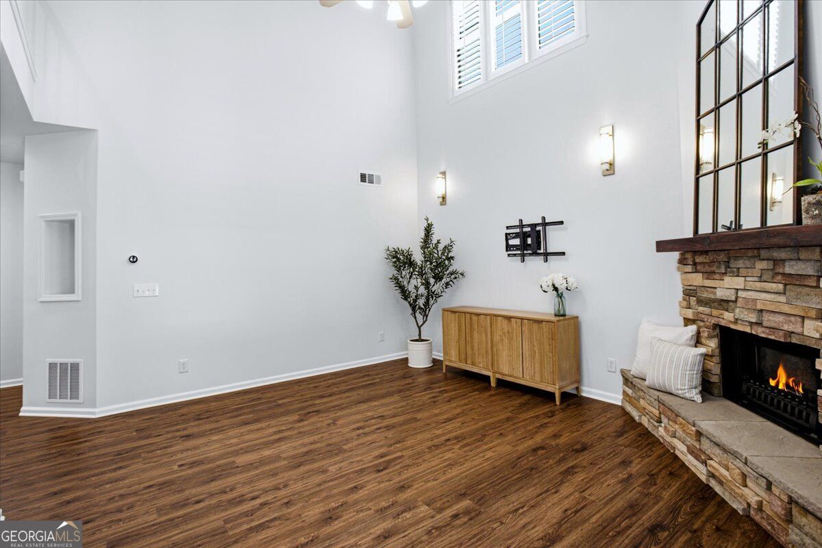 2175 Monroe Drive Property Photo 7