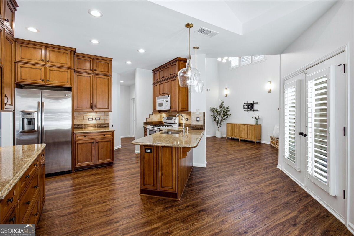 2175 Monroe Drive Property Photo 11