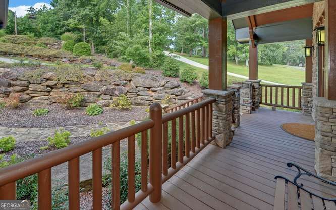 577 Beech Cove Drive Property Photo 8
