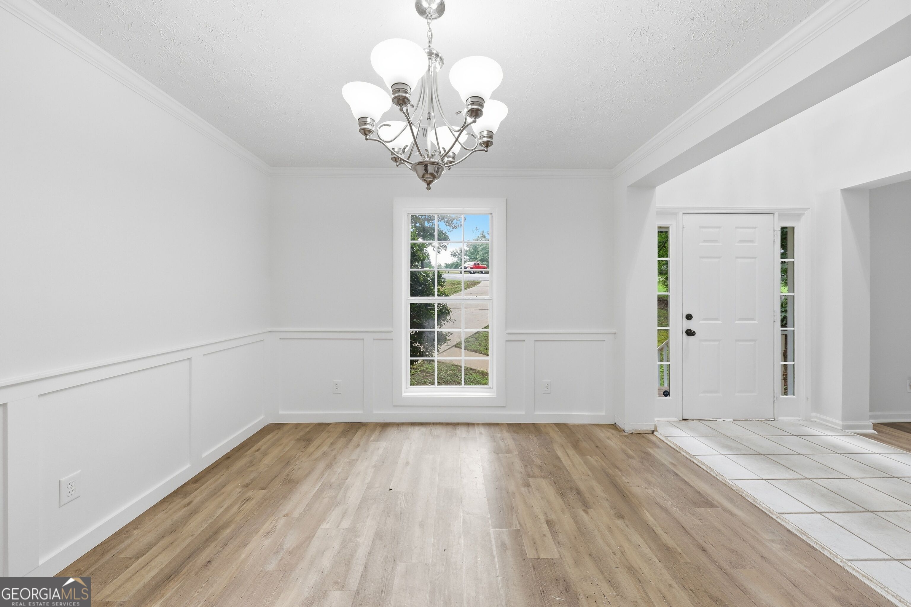208 Foxdale Court Property Photo 6