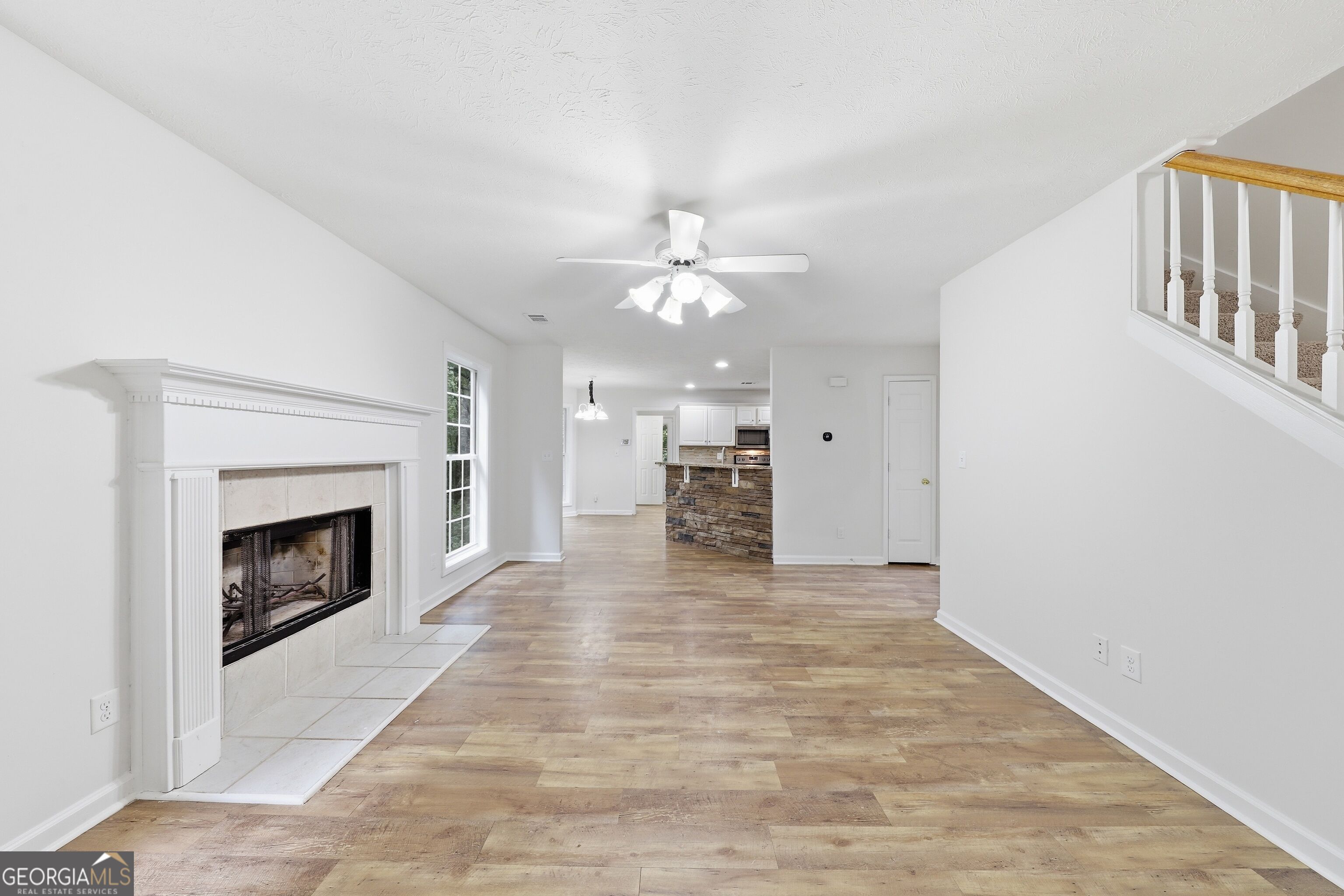 208 Foxdale Court Property Photo 7