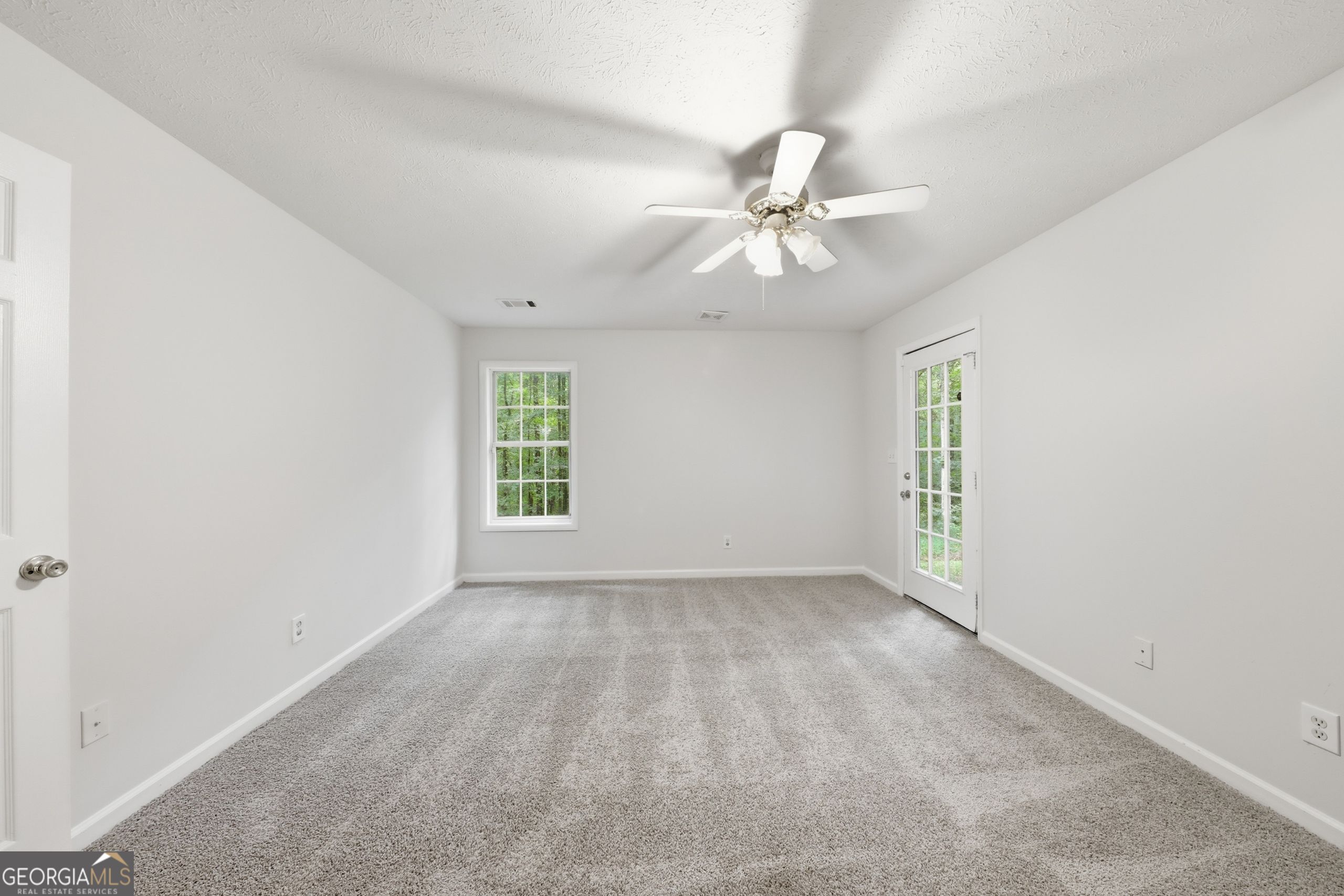 208 Foxdale Court Property Photo 24
